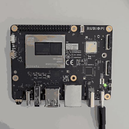 RUBIK Pi 3 LEDs behavior on power-on